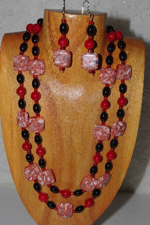 +MBADS #04-884  "Black & Red Bead Necklace & Earring Set"