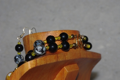 +MBADS #04-878  "Yellow & Black Bead Necklace & Earring Set"