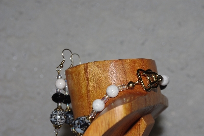 +MBADS #04-922  "Quartzite & Black Bead Necklace & Earring Set"