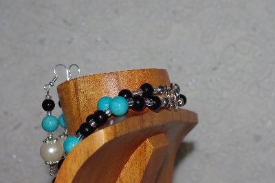 +MBADS #05-0075  "Ivory, Blue & Black Bead Necklace & Earring Set"