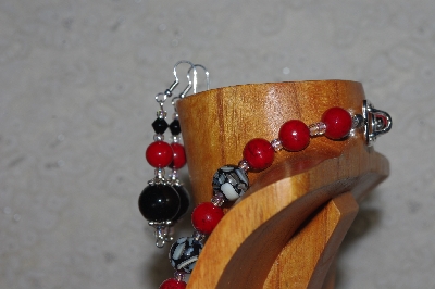 +MBASS #003-0177  "Red & Black Bead Necklace & Earring Set"