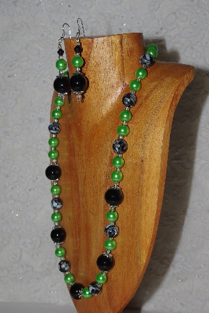 +MBASS #0003-0165  "Black & Green Bead Necklace & Earring Set"