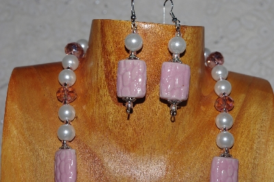 +MBASS #0003-0202  "Pink & White Bead Necklace & Earring Set"