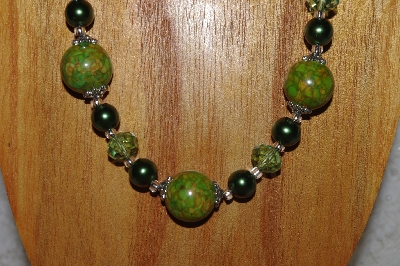 +MBAHB #58-0058  "Green Bead Necklace & Earring Set"