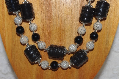 +MBAHB #58-0167  "Black & Tan Bead Necklace & Earring Set"