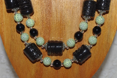 +MBAHB #58-0173  "Green & Black Bead Necklace & Earring Set"