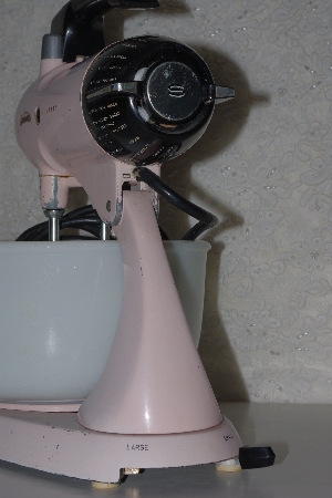 +MBAVG #101-125  "Vintage Pink 12 Speed SunBeam Model #12 Mixer"