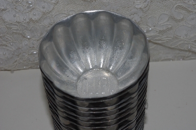 +MBAVG #101-0014  "Set Of 15 Vintage Aluminum Jell-O Molds"