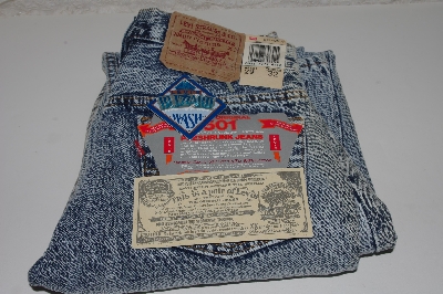 +MBAMG #100-0113   "Size 29x32  "1990's Ladies White Washed 501 Jeans"