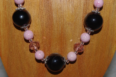 +MBAMG #100-0162  "Pink & Black Bead Necklace & Earring Set"