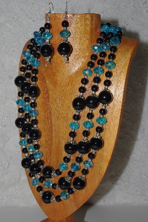 +MBAMG #100-0389  "Blue & Black Bead Necklace & Earring Set"