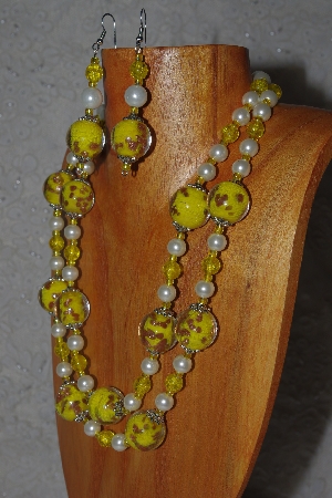 +MBAMG #100-0354  "Yellow & White Bead Necklace & Earring Set"