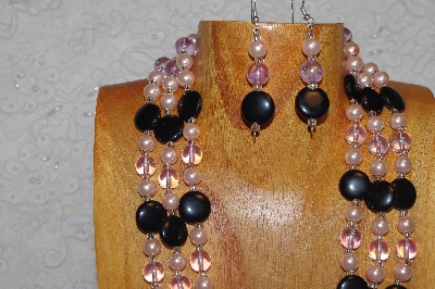 +MBAHB #033-0174  "Black Glass & Mixed Bead Necklace & Earring Set"