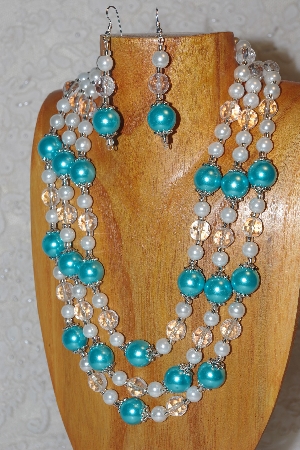 +MBAHB #33-0168  "Blue Shell Pearl & Mixed Bead Necklace & Earring Set"