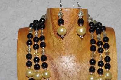 +MBAHB #033-0157  "Golden Shell Pearl & Mixed Bead Necklace & Earring Set"