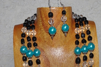 +MBAHB #033-0145  "Aqua Blue Shell Pearl & Mixed Bead Necklace & Earring Set"