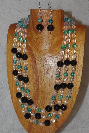 +MBAHB #033-0122  "Black Porcelain & Mixed Bead Necklace & Earring Set"