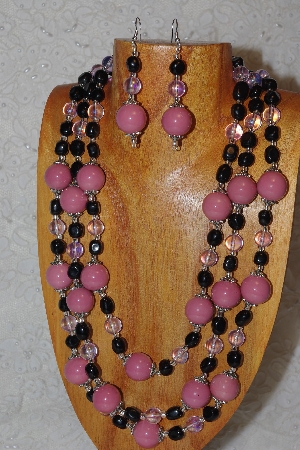 +MBAHB #033-0119  "Pink Porcelain & Mixed Bead Necklace & Earring Set"