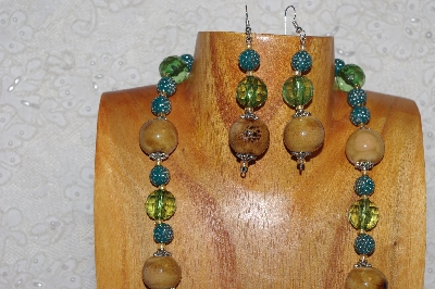 +MBAHB #033-213  "Honey Porcelain & Mixed Bead Necklace & Earring Set"