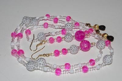 +MBAEG #0015-0099  "Pink,White & Clear"