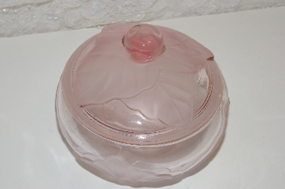 +MBAHB #0025-0001  "Pink Glass 4 Leaf Candy Dish"