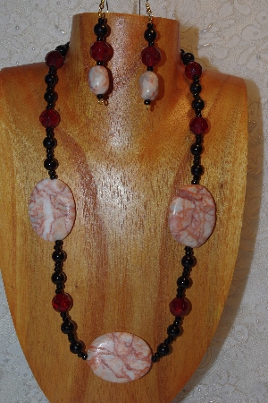 +MBAHB #312-0013  "Redline Marble & Mixed Bead Necklace"