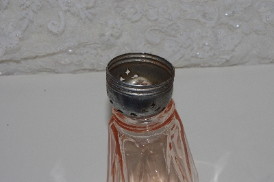 +MBAMG #108-0124  "Vintage Coral Pink Glass Shaker"
