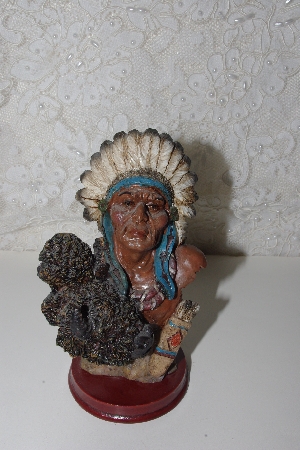+MBACF #999-0086  "Set  Of 2 Native  American Figurines"