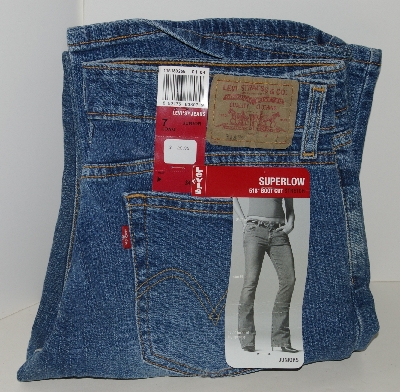 +MBAJ #501-0116   "Size 7/Long   "Levi 518 Super Low Stretch Boot Cut Junior Jeans"
