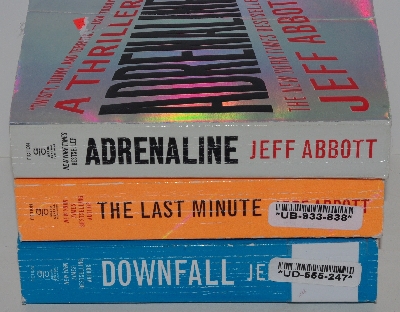 +MBAM #421-0145 "Lot Of 3 Jeff Abbott Sam Capra Series Books"