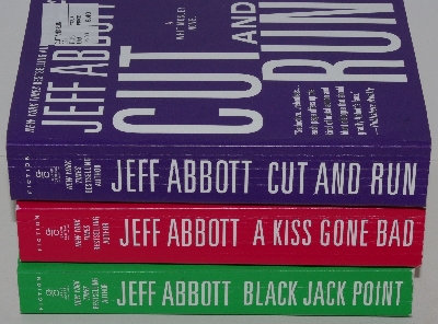 +MBAM #421-0143  "Lot Of 3 Jeff Abbott Whit Mosley Series Books"