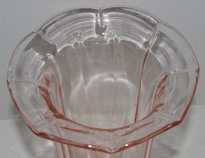 + MBALAMPS II #0027  "Vintage Pink Glass Vase"