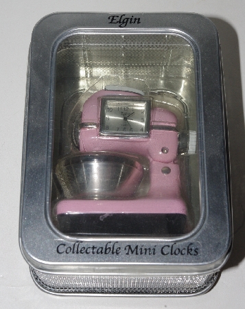 +MBA #1313-197   "Elgin Pink Mixer Mini Collectible Clock"
