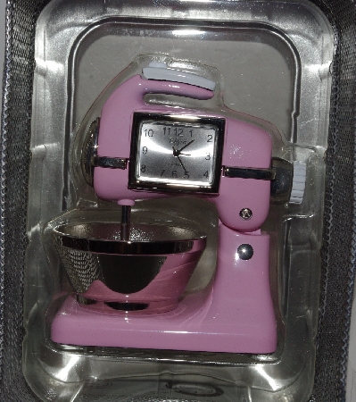 +MBA #1313-197   "Elgin Pink Mixer Mini Collectible Clock"