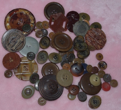 MBA #1616-089  "Vintage Lot Of 76 Buttons"