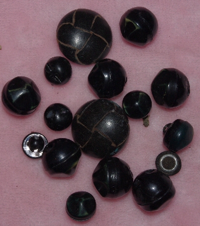 MBA #1616-0092  "Vintage Lot Of 16  Black Buttons"