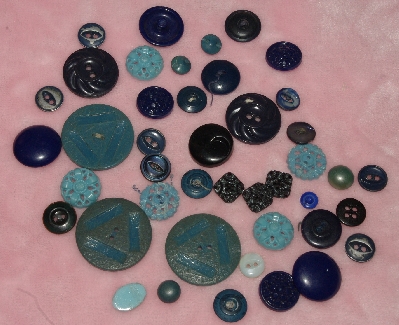 MBA #1616-0070  "Vintage Lot Of 42 Blue Buttons"