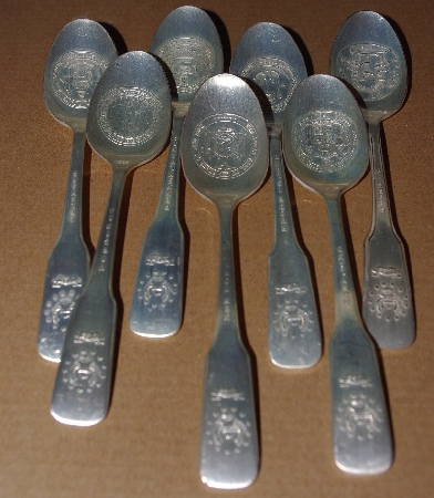 +MBA #1919-P000  "1976 International Silver Co Original Thirtten Colonies Spoon Collection"