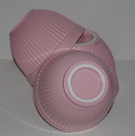 +MBA #2424-0036  "Set Of 3 Pink Thick Plastic Nesting Mixing Bowls"