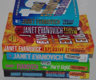 +MBA #2424-001  "6 Janet Evanovich "Stephanie Plum Novels"