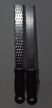 +MBA #2626-0165  "Set Of 2 Black Handled Microplane Zester/Graters"