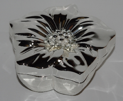 +MBA #2727-602   "2006 Silver Safekeeper Flower Shaped Jewelry Box"
