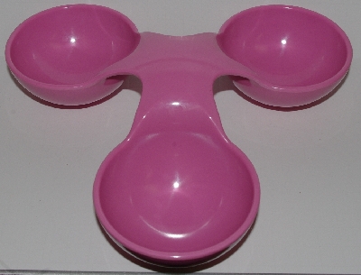 +MBA #2727-766    "Pink Plastic 3 Part Snack Dish"