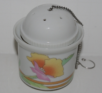 +MBA #2727-276   "The Toscany Collection 3 Piece Poppy Tea Porcelaine Infuser"