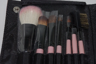 +MBA #2929-411    " 7 Piece Pink Make Up Brush Set With Pink Carry Case"