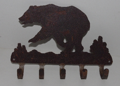 +MBA #3131-0147  "Rustic Metal Bear Key Holder"