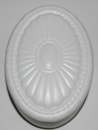 +MBA #3333-555   "Set Of 3 Fancy Oval White Plastic Soap Molds"