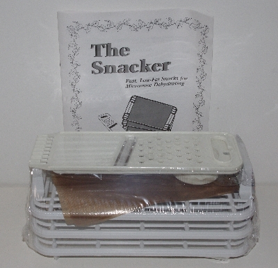 +MBA #3434-467   "The Snacker Microwave Dehydrator"