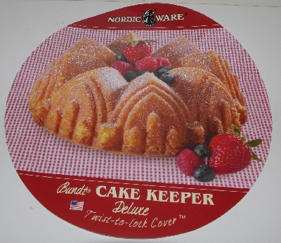 +MBA #3434-600  "Nordic Ware Bundt Cake Keeper Delux"