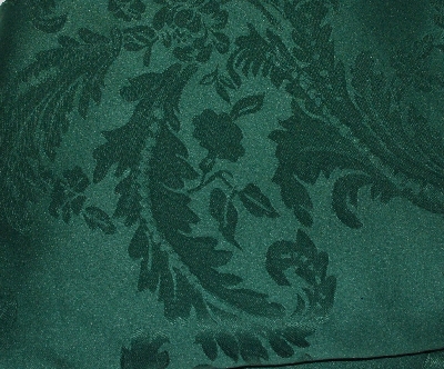 +MBA #3535-634   "Kensington Jacquard Dark Green Teflon Protected 60 X 120 Tablecloth With 8 Matching Cloth Napkins"